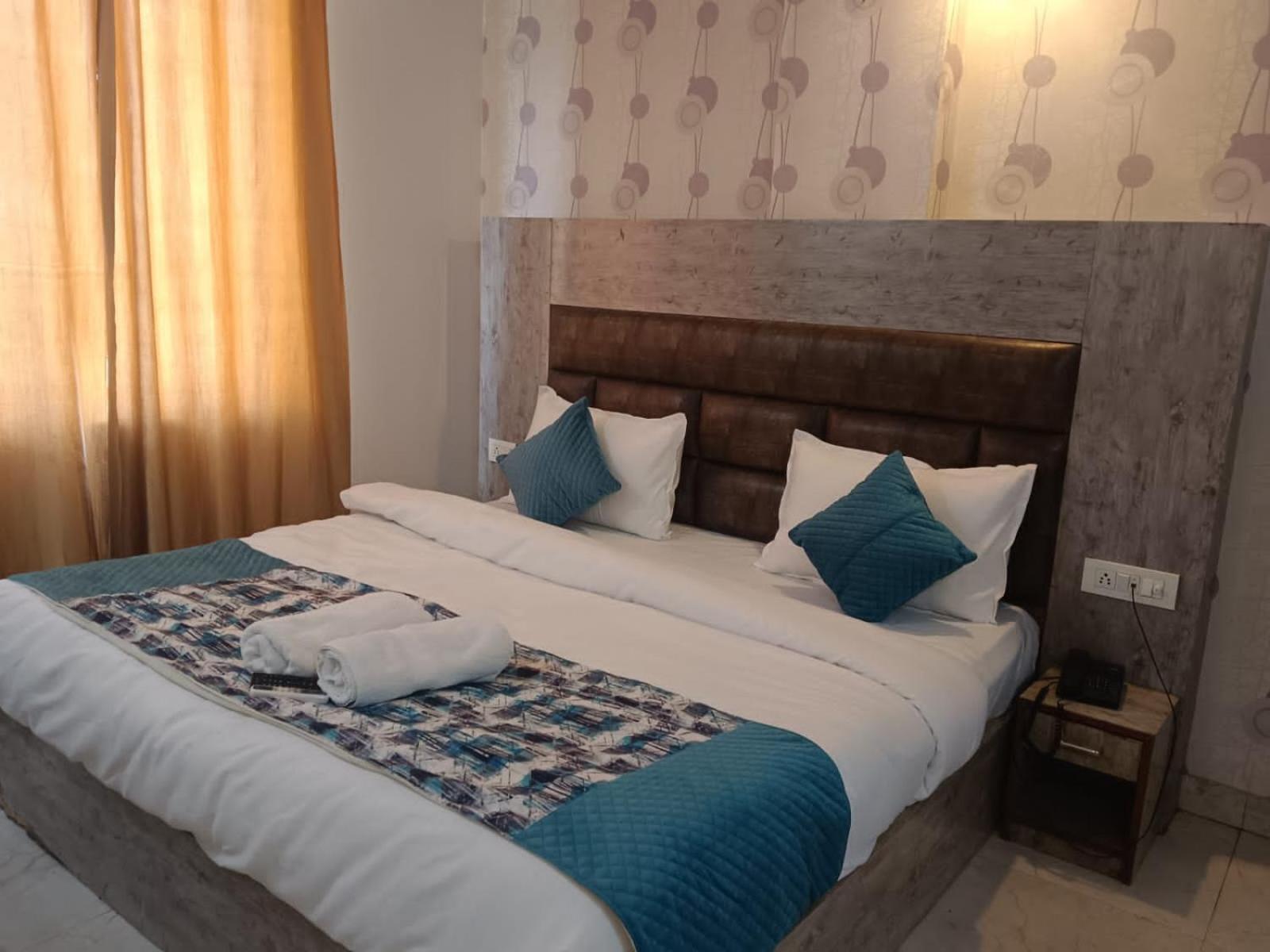 Hotel Vijaydeep Place Near Delhi Airport New Delhi Bagian luar foto