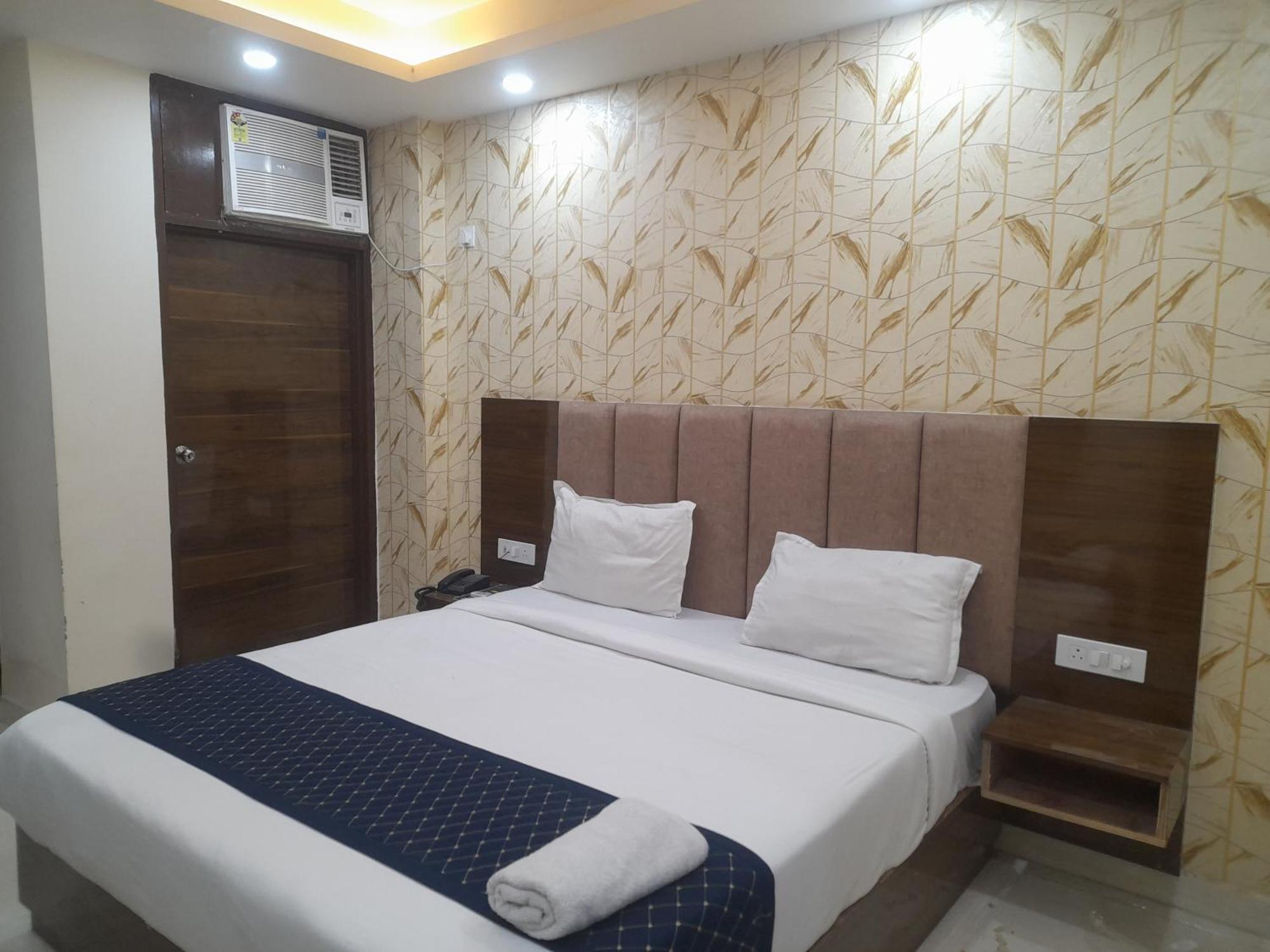 Hotel Vijaydeep Place Near Delhi Airport New Delhi Bagian luar foto