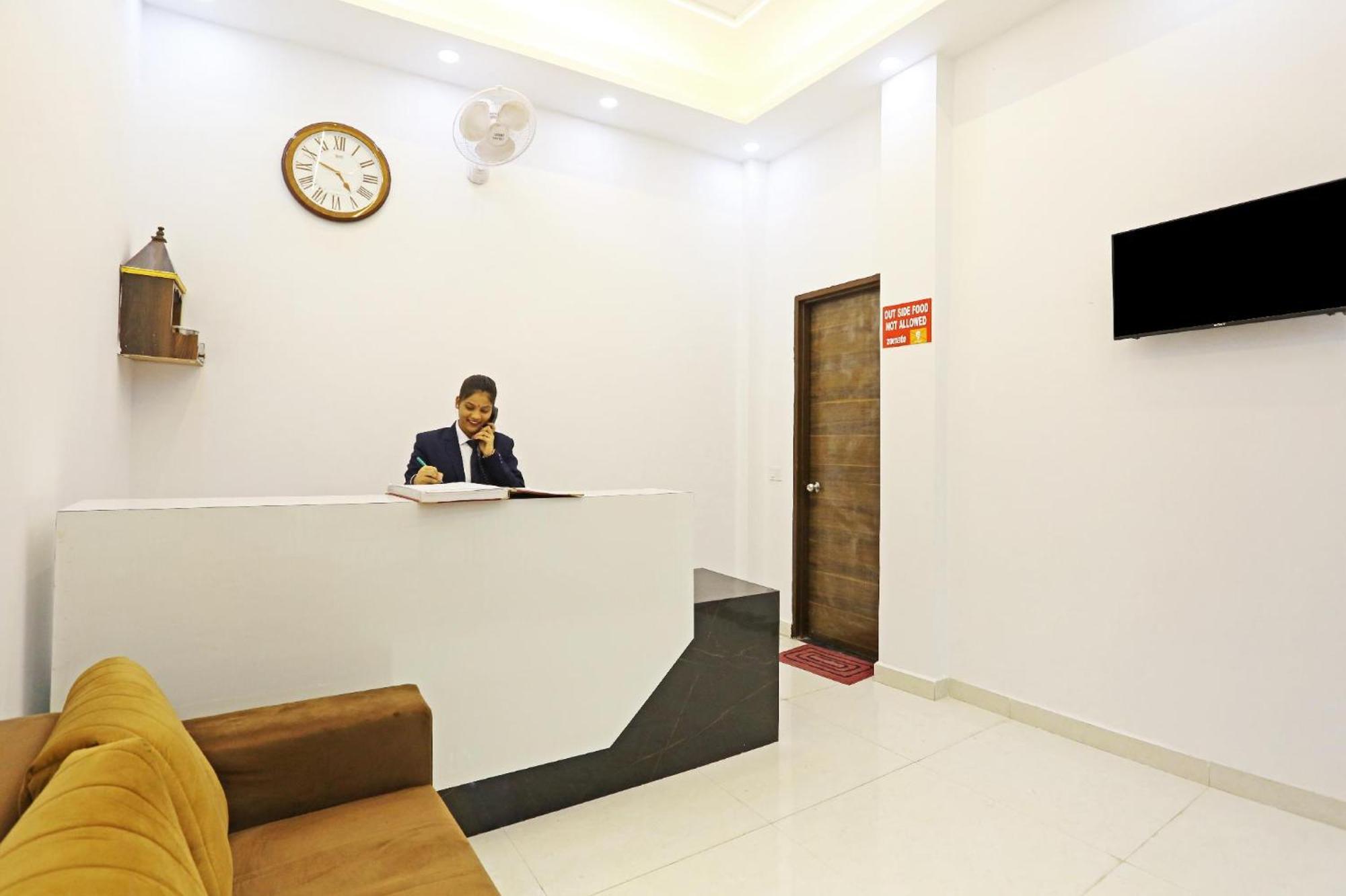 Hotel Vijaydeep Place Near Delhi Airport New Delhi Bagian luar foto