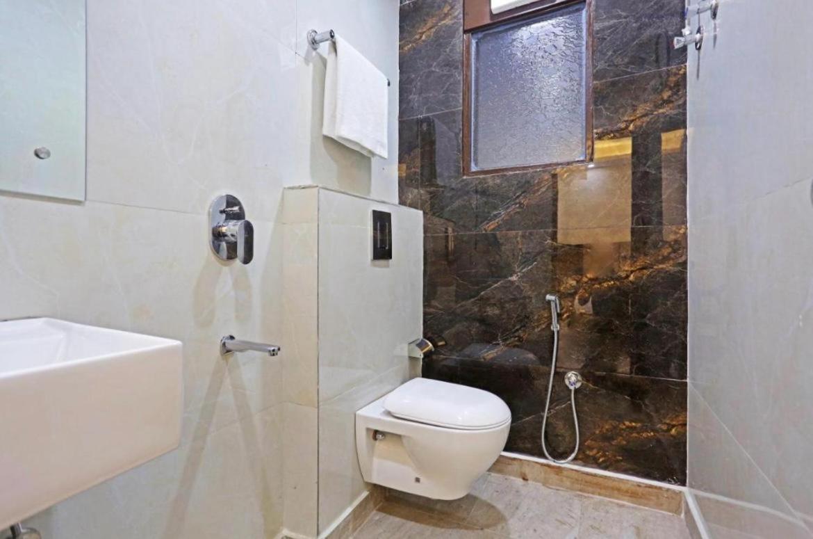 Hotel Vijaydeep Place Near Delhi Airport New Delhi Bagian luar foto
