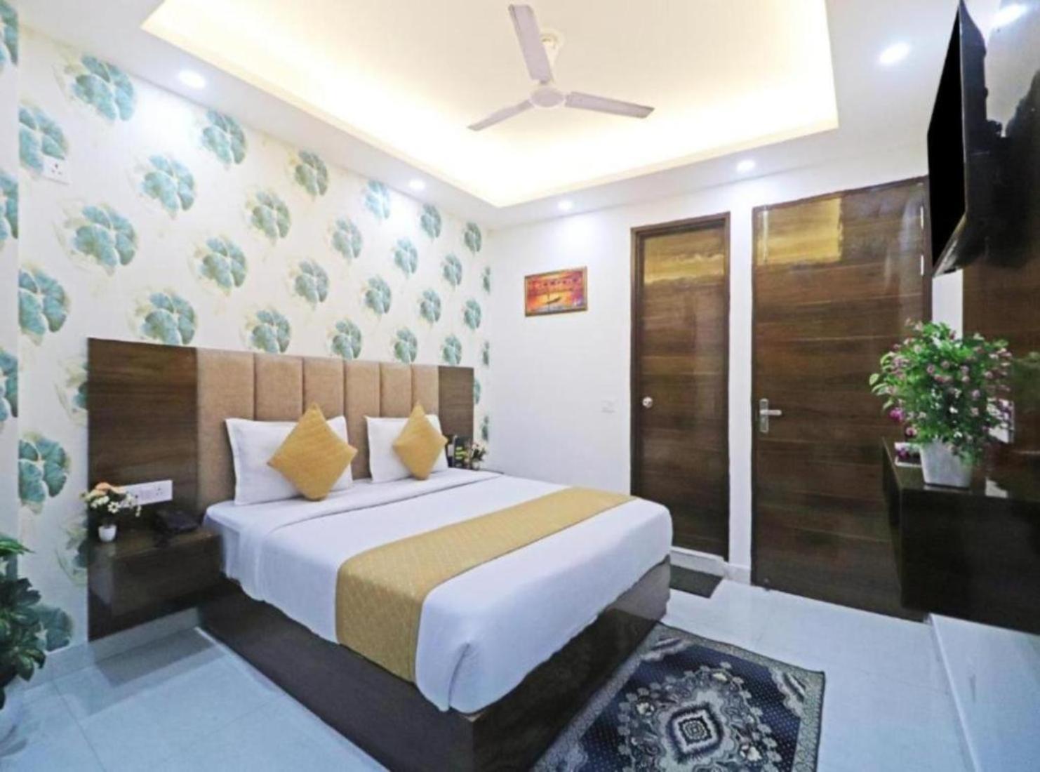 Hotel Vijaydeep Place Near Delhi Airport New Delhi Bagian luar foto