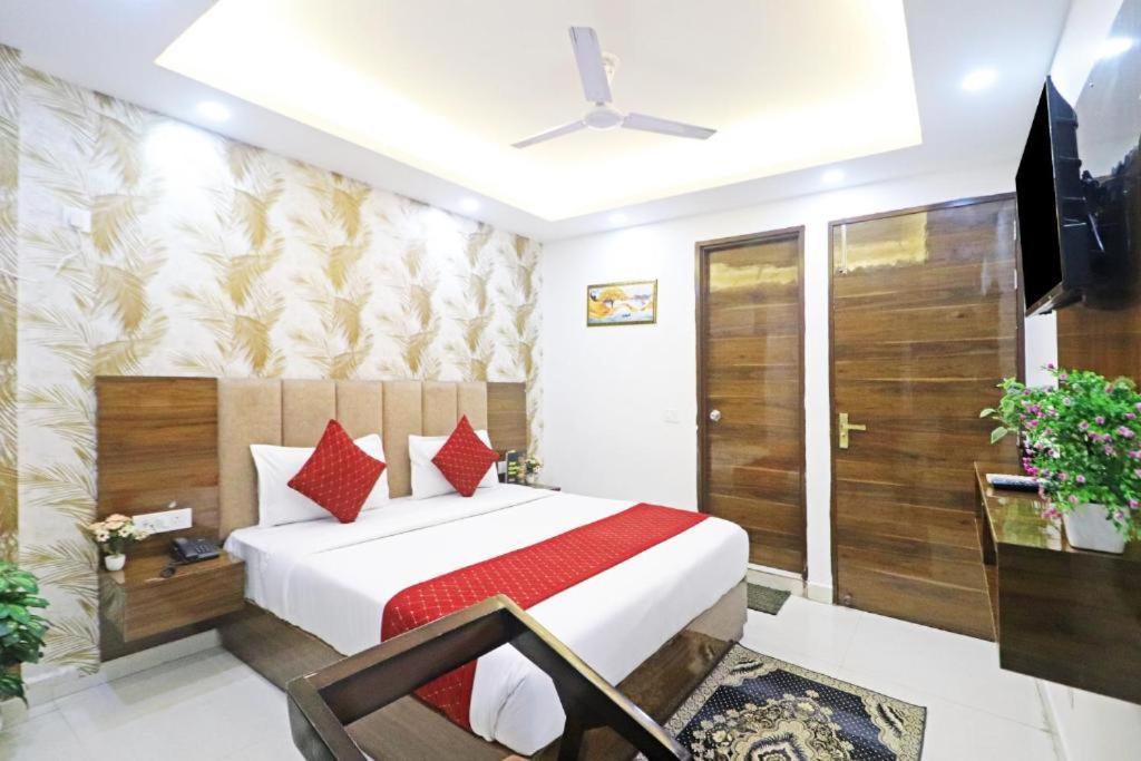 Hotel Vijaydeep Place Near Delhi Airport New Delhi Bagian luar foto